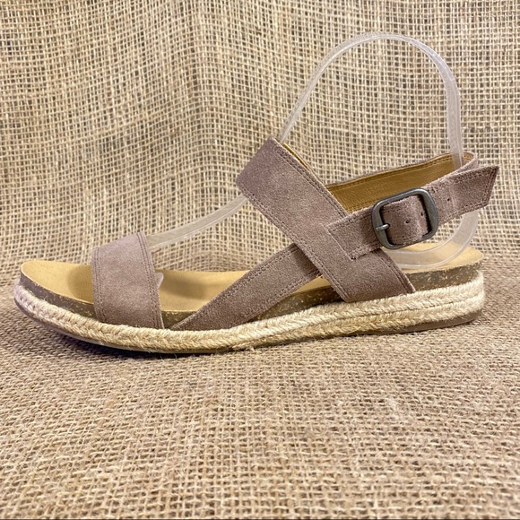 Lucky Brand Sandals Gadine Espadrille  Suede Tan Buckle Flats Women'sSize 9M - Picture 3 of 11